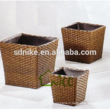 Trois pièces de pot en rattan grand vase